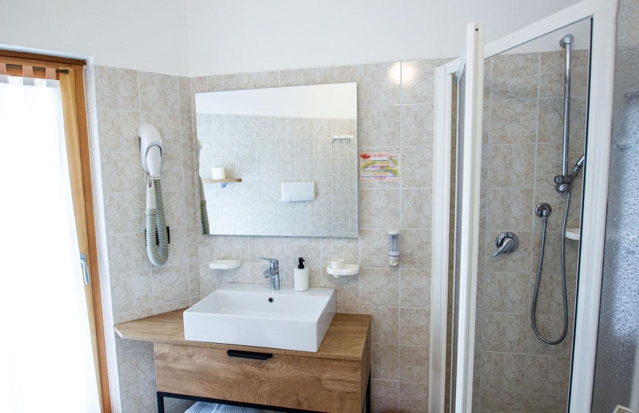 Residence Hotel Santa Maria Piscina E Wellness Peio Fonti Dış mekan fotoğraf
